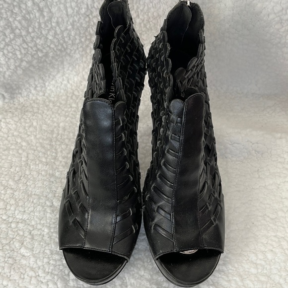 Calvin Klein Shoes - Calvin Klein Rayven Leather Bootie 6 1/2